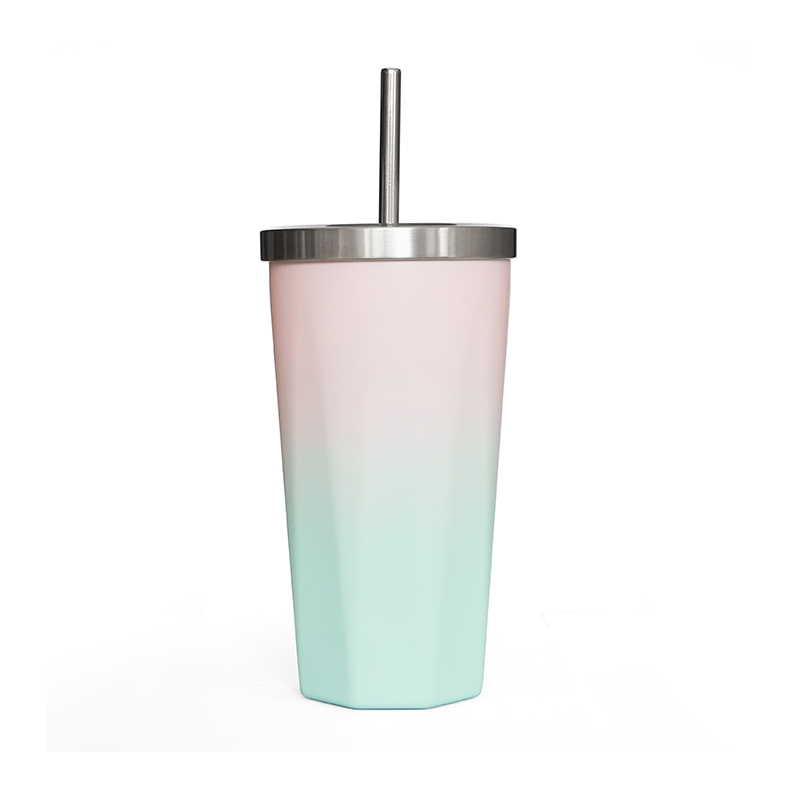 detail of 20oz Reusable easy grip insulated travel tumbler with lid and straw