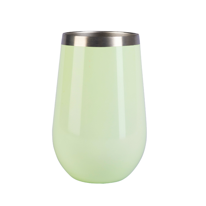 detail of 12oz Vacuum insulated stainless steel wine cup with press-in lid