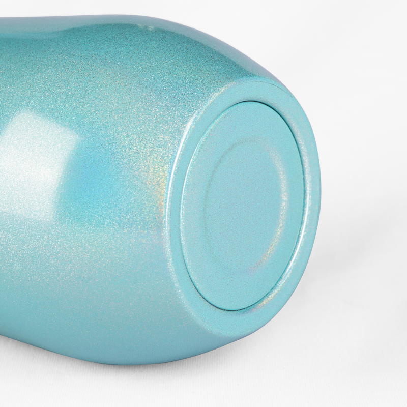 detail of 12oz Double wall stainless steel stemless insulated wine glass with lid