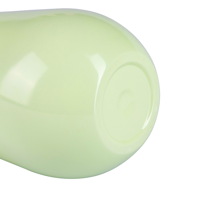 detail of 12oz Vacuum insulated stainless steel wine cup with press-in lid